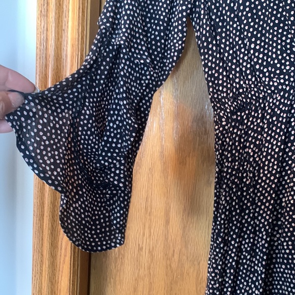 Like new - cute Billabong dress. - Picture 2 of 3